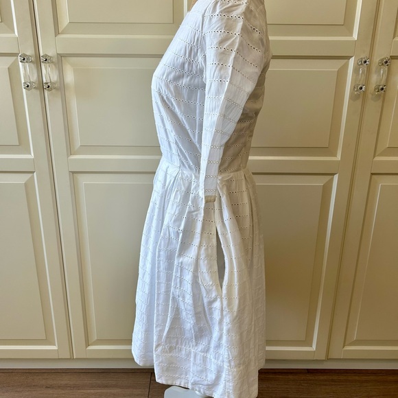 Gap Fit & Flare White Eyelet Dress Size 4 - Picture 5 of 5